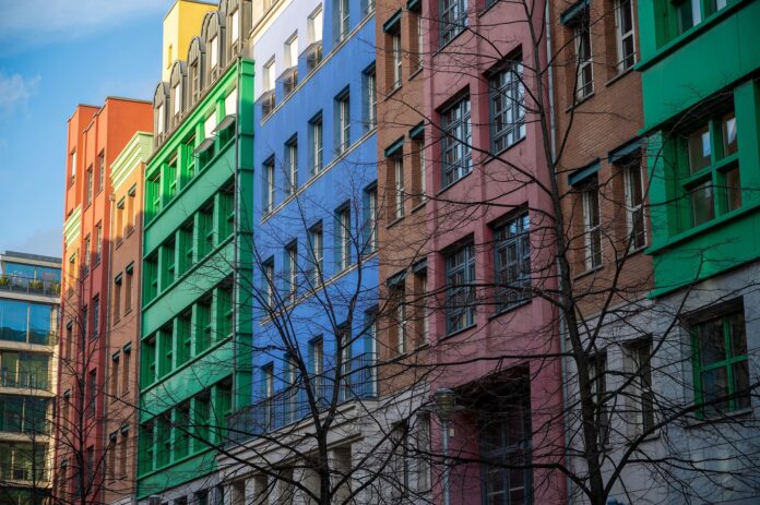 buildings-6068502_1920