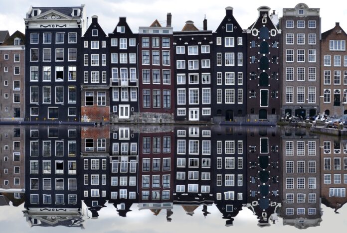 amsterdam-g7dd734e28_1920